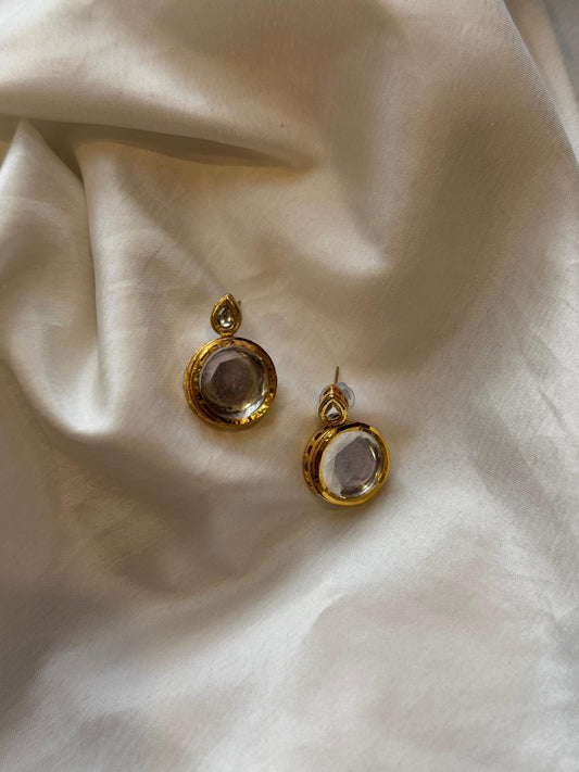 Aangan Kundan Moti Ear Studs